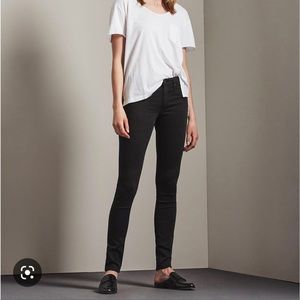 AG “The legging straight” supper skinny ankle jean